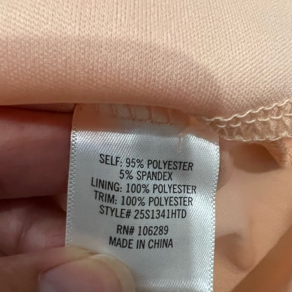 Floral dress with lace off-shoulder detail - Picture 5 of 9